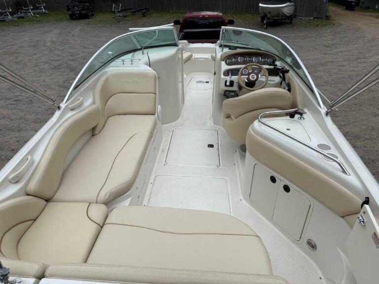 2001 Sea Ray 240 Sun Deck US-SERV1950H001 [photo 17]